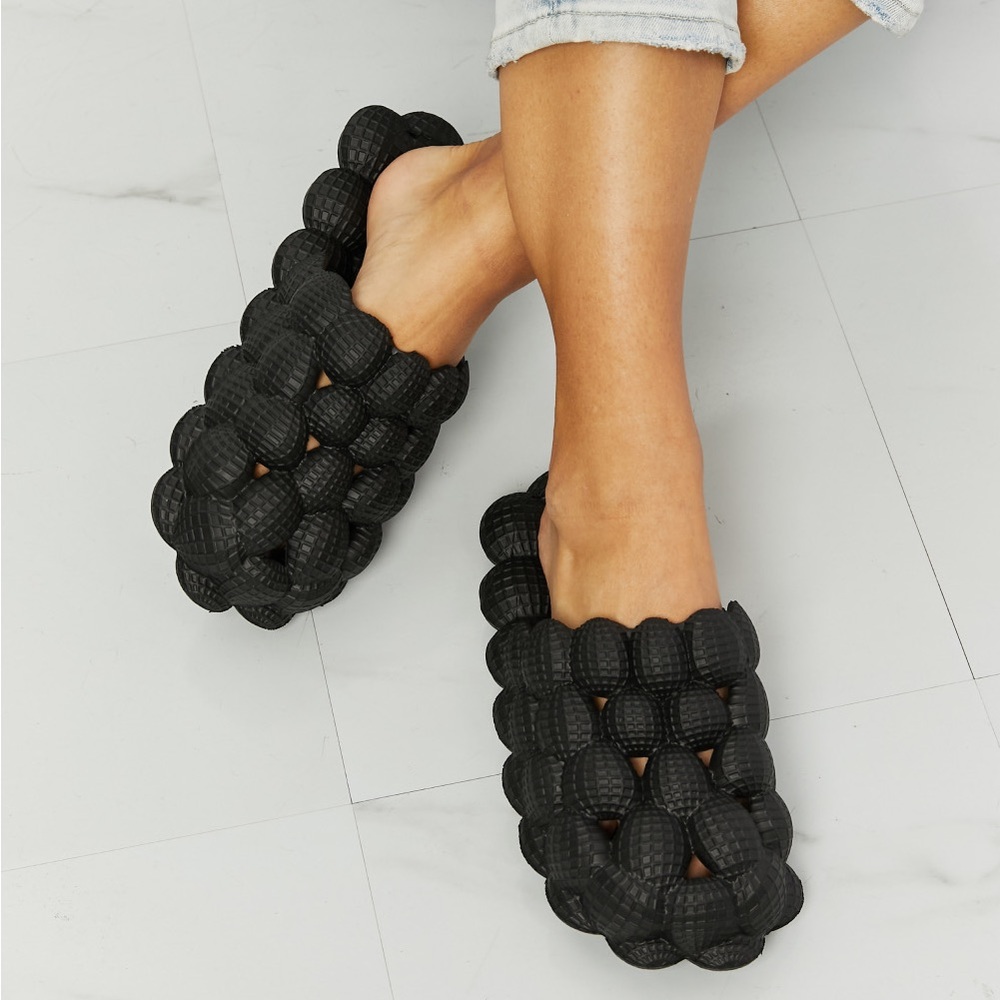 Laidback Bubble Slides